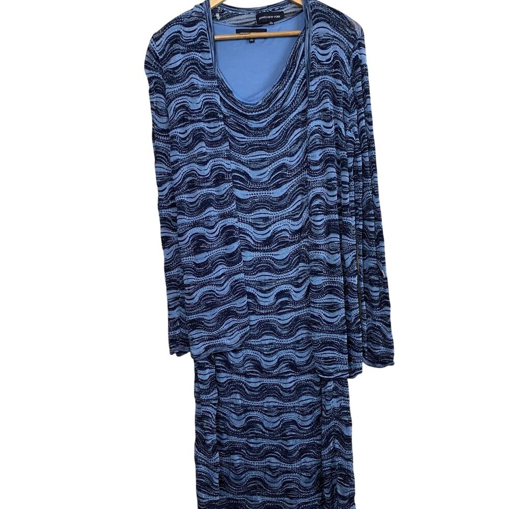Jones New York 2  piece dress suit Womens size Large Blue